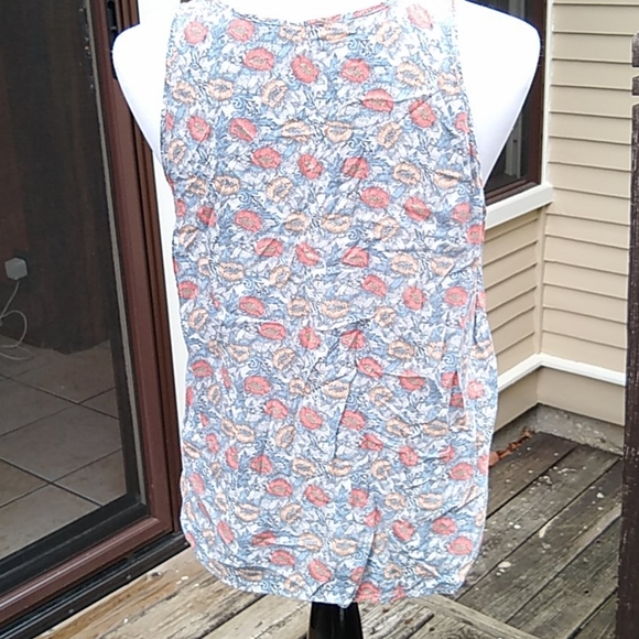 Top - Picture 3 of 4